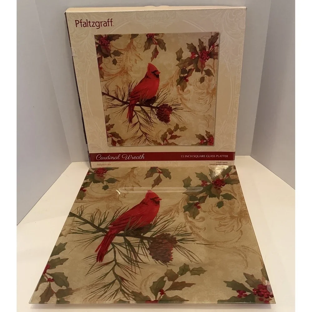 2012 Pfaltzgraff Cardinal Wreath 15' Square Glass Platter